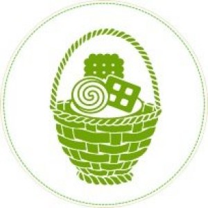 Оригинальная корзина с разными сладостями в Бийске